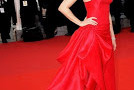 Elizabeth Banks Goes Batty With Jay Leno, Does Cannes & Seems to Be the “It” Girl with THESE Upcoming Films